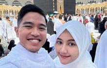Potret Erina Gudono Istri Kaesang Pangarep Umumkan Kehamilan Pertama di Tanah Suci, Pamer Hasil USG di Depan Kabah