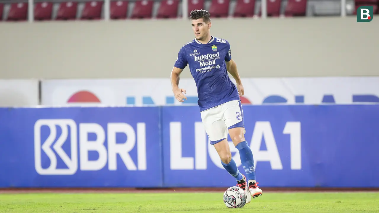 Foto: Deretan 5 Bek Tangguh di BRI Liga 1 2021 / 2022, Tak Ada Pemain Lokal