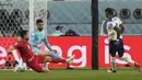 Meski selalu masuk sebagai pemain pengganti dalam kedua laga tersebut, Marcus Rashford telah mampu menyumbang 1 gol ke gawang Iran. Pada laga menghadapi Iran ia hanya bemain selama 19 menit, sementara saat berjumpa Amerika Serikat ia hanya tampil pada 12 menit terakhir. (AP/Alessandra Tarantino)