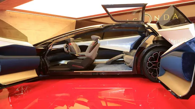 Aston Lagonda Vision concept