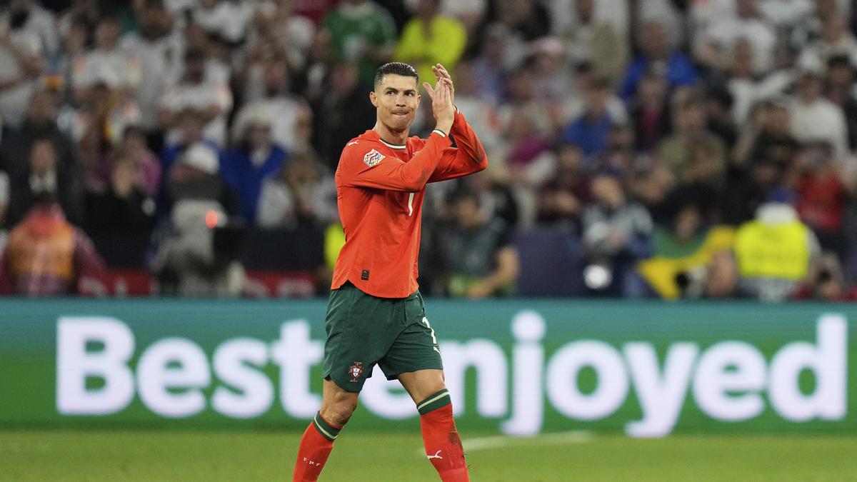 Kontroversi Gol Cristiano Ronaldo ke Gawang Jerman: Berdasar Laws of the Game IFAB, Offside atau Tidak?