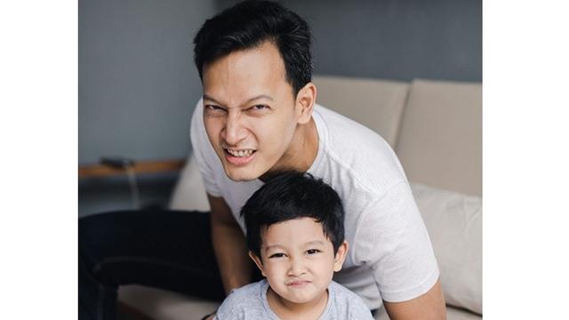 Jarang Terekspos, Ini 6 Potret Lucu Hasan Anak Fedi Nuril