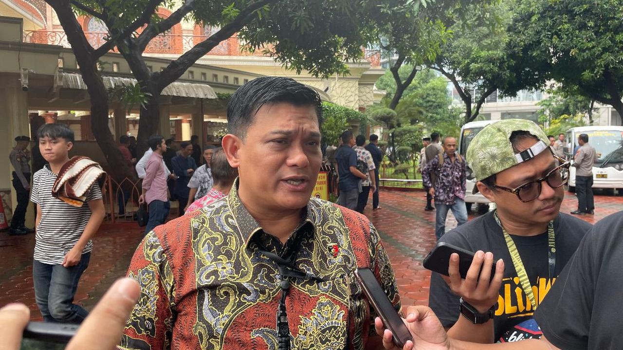 Ade mengatakan, tim penyidik berikutnya melakukan konsolidasi sebelum mengirimkan kembali berkas perkara ke JPU di Kejaksaan Tinggi DKI Jakarta.<br>