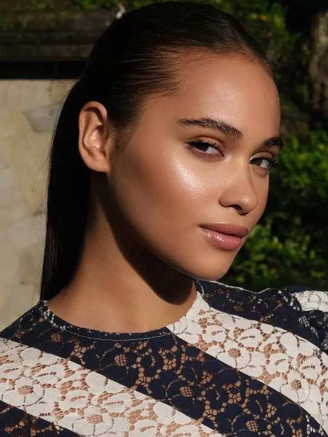 Aurora Ribero tampil menawan dalam berbagai konsep pemotretan (Foto: Instagram auroraribero)