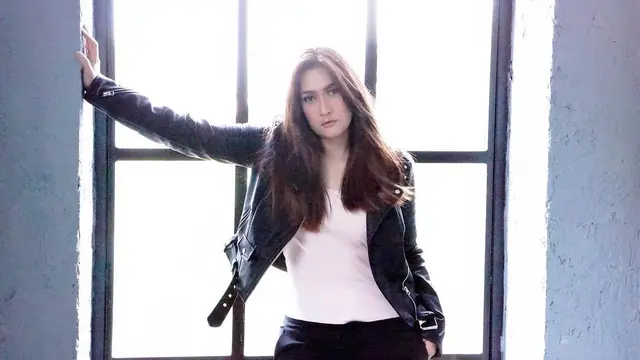 [Bintang] Nafa Urbach