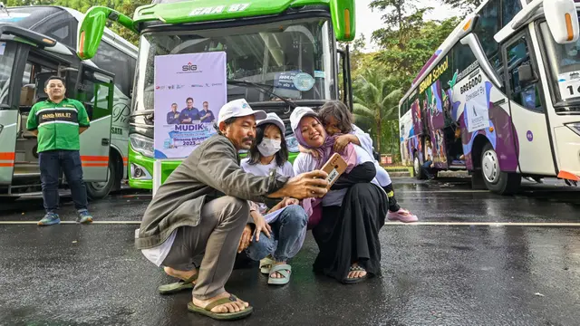 SIG Berangkatkan 600 Peserta Mudik Tujuan Jawa Tengah dan Jawa Timur