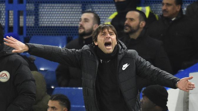 Antonio Conte dikabarkan jadi calon pengganti Julen Lopetegui. (AFP/Glyn Kirk)