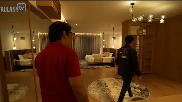 Punya 3 Lantai, Ini 7 Potret Rumah Baru Desta yang Mewah Bak Hotel