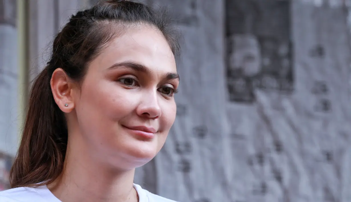 Luna sendiri tidak tahu kalau dirinya akan dilibatkan dalam film sekuel Filosofi Kopi. Luna yang diundang oleh sutradara diajak ngobrol santai soal bisnis. (Adrian Putra/Bintang.com)