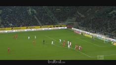 Berita video 5 tendangan bebas terbaik yang terjadi di Bundesliga pada musim 2016-2017. This video presented by BallBall.