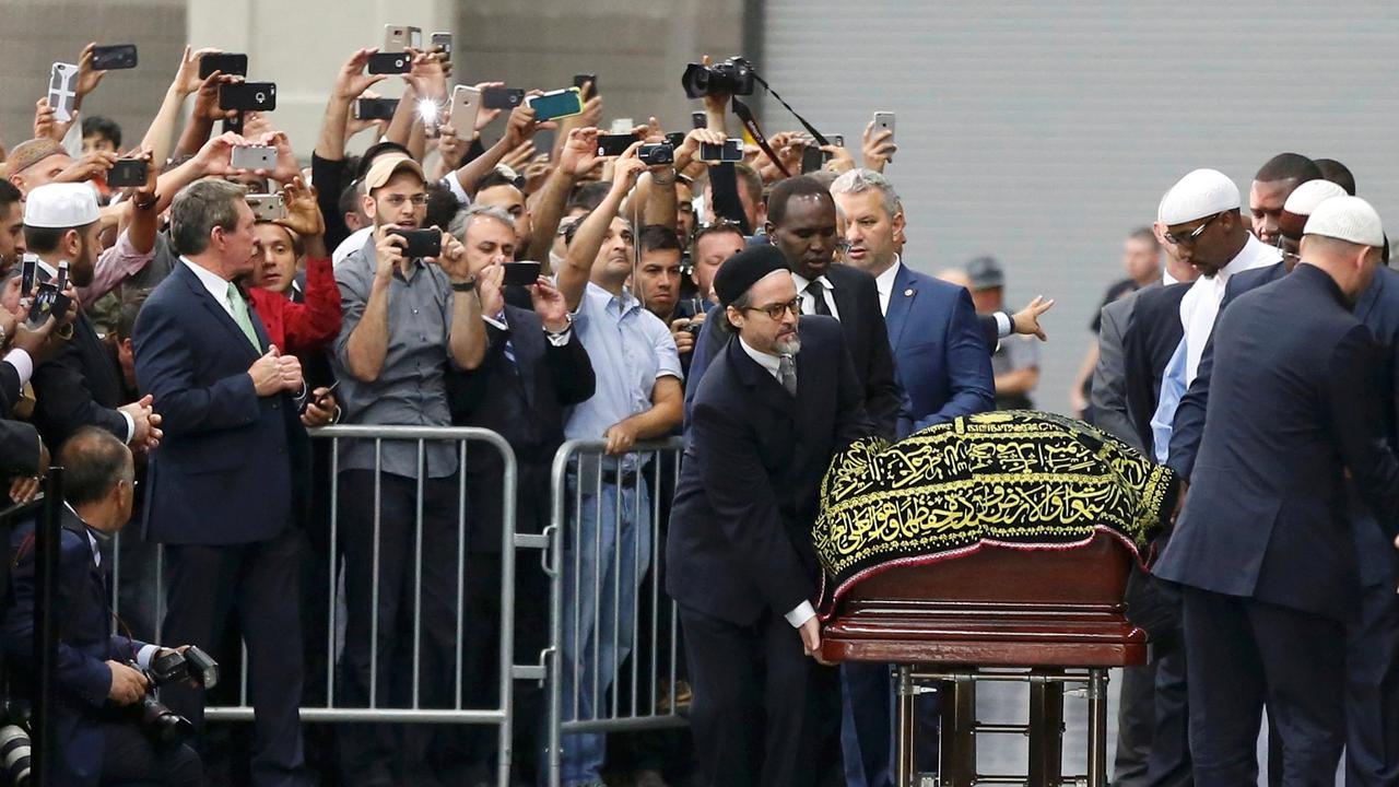 Salat Jenazah Muhammad Ali