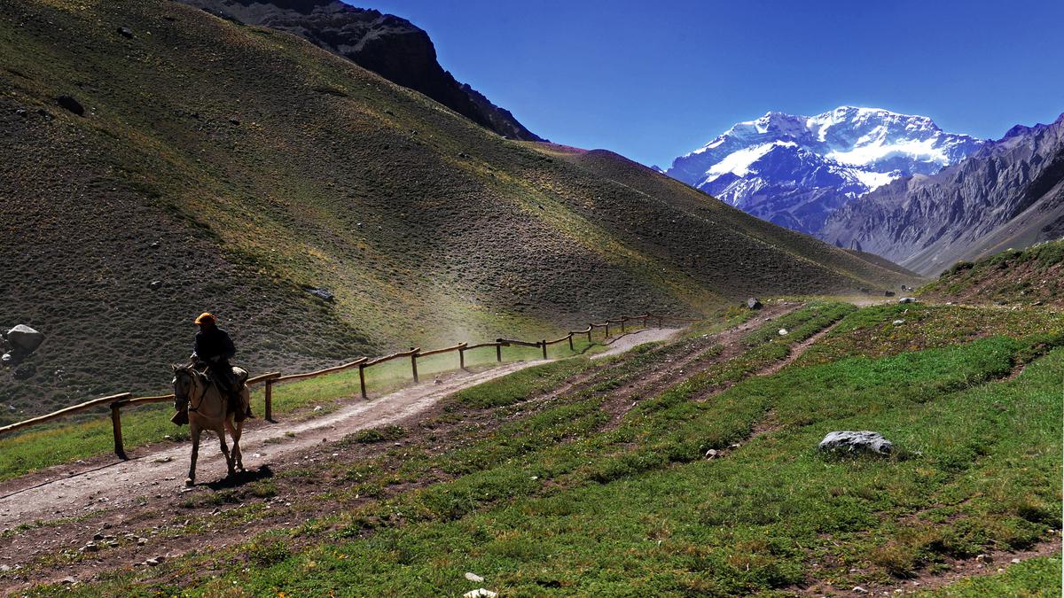 Gunung Aconcagua: Keindahan Alam Pegunungan Andes yang Menakjubkan