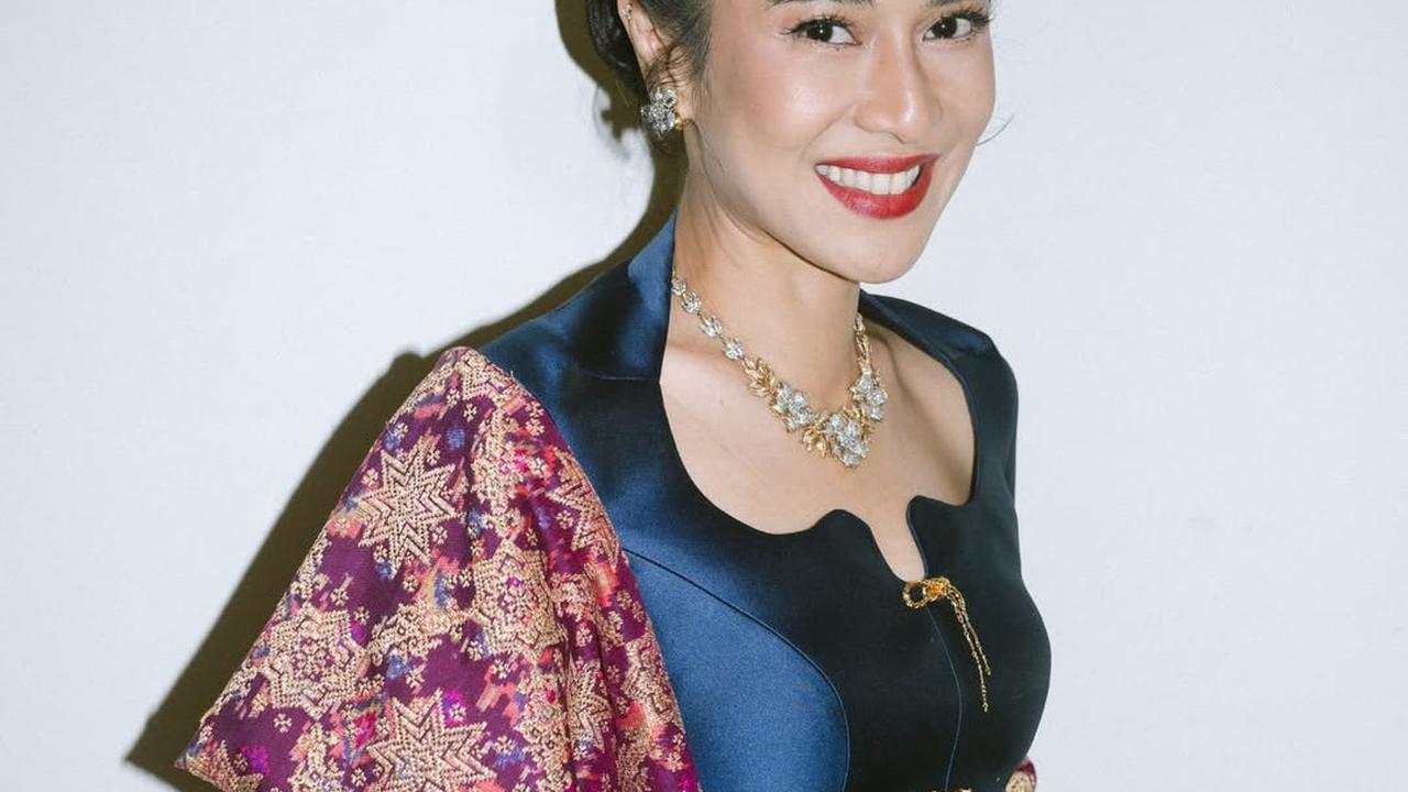 Potret Cantik Dian Sastro Kenakan Kebaya (credit: instagram/therealdisastr)