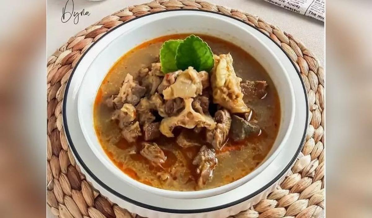 <b>6. Gulai Paru Kambing </b>