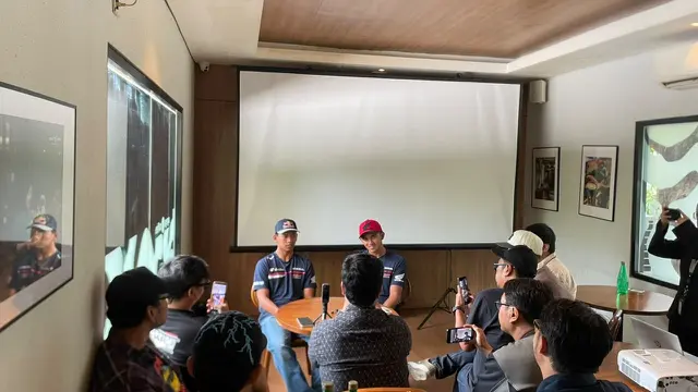 Veda Ega Pratama dan Mario Suryo Aji
