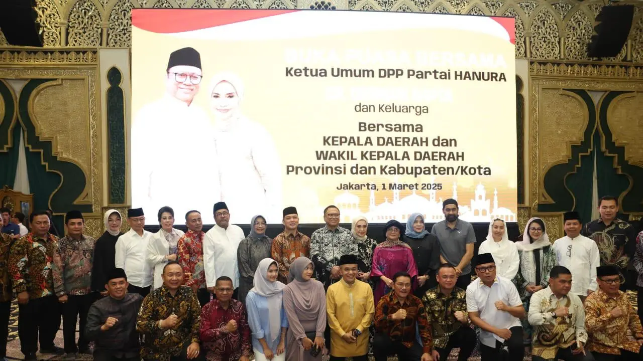 Ketua Umum Partai Hati Nurani Rakyat (Ketum Partai Hanura) Oesman Sapta Odang (Oso) menggelar syukuran berakhirnya Pemilihan Kepala Daerah atau Pilkada Serentak 2024.