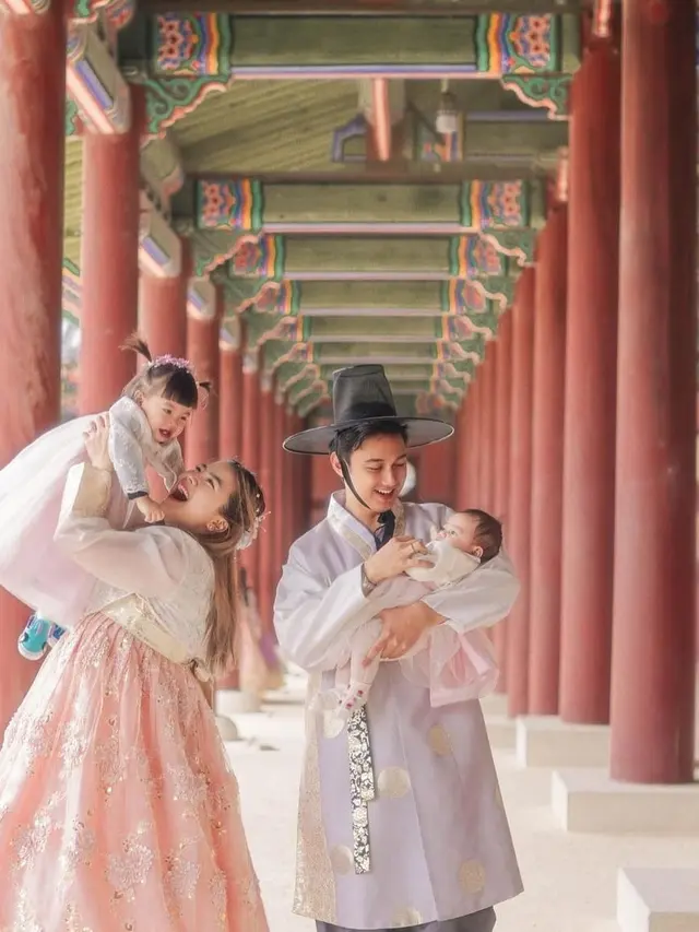 Felicya Angelista dan keluarga kecilnya di Korsel