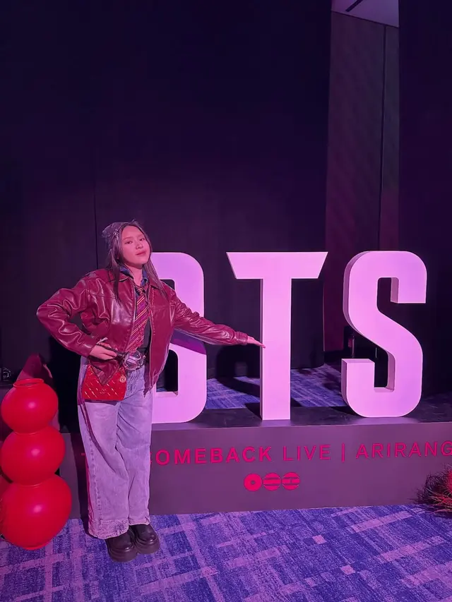 Jadi ARMY Garis Depan, Gaya Tiara Andini dan Agatha Pricilla Saat Nonton Comeback BTS di Korea