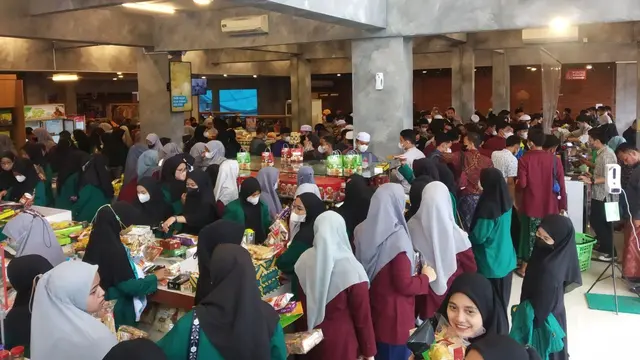 Kehebohan antrian di Malang Strudel