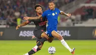 Balada Striker Nomor 9 Milik Chelsea: Bomber Belanda Terbaik