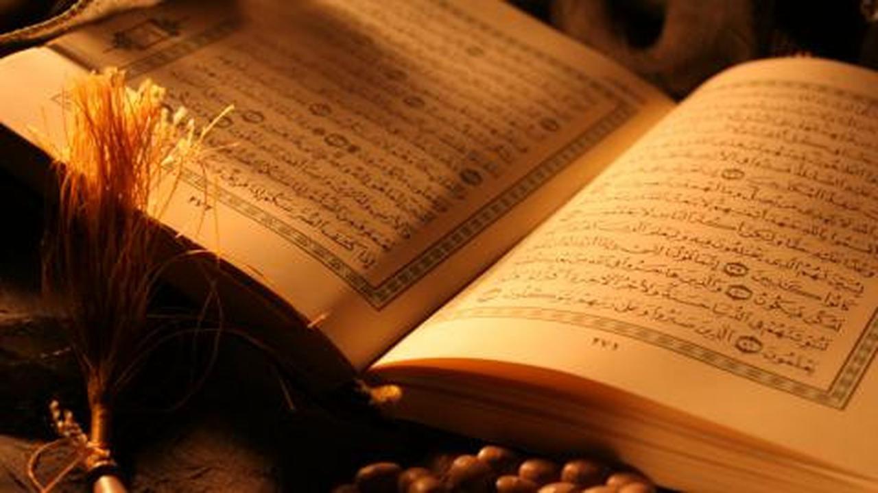 Menyelingkuhi kitab suci