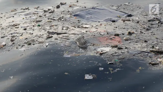 Penampakan Serpihan Pesawat hingga Barang Korban Lion Air Jatuh