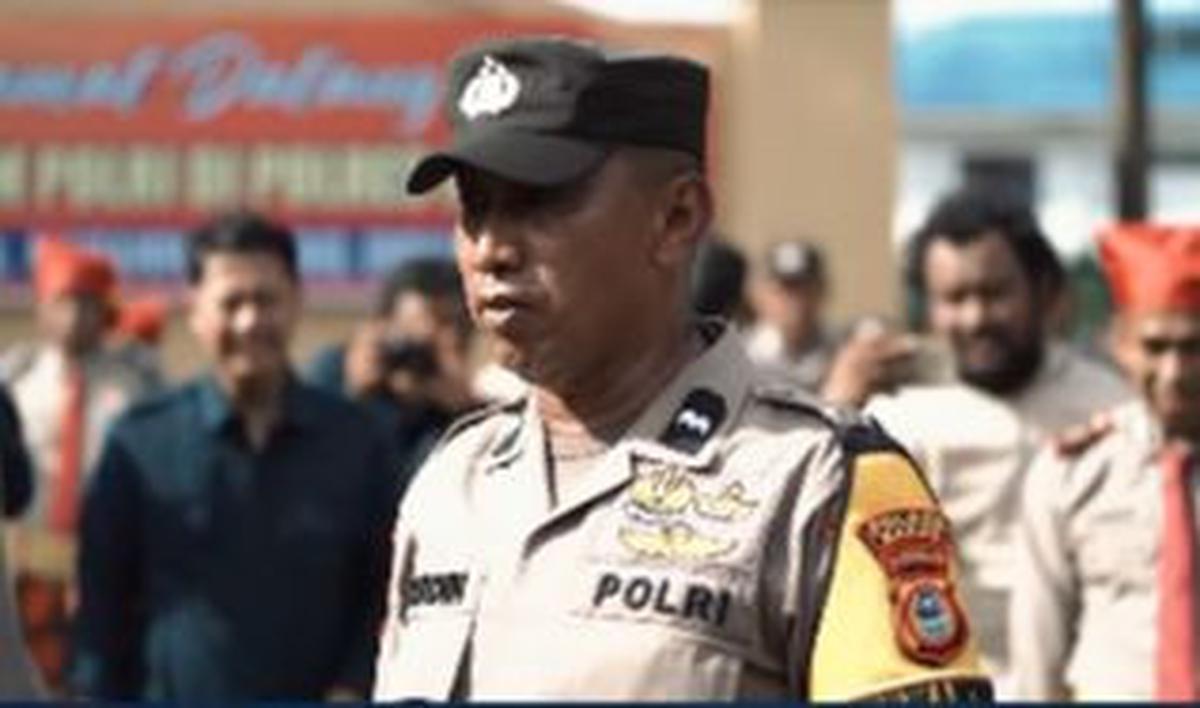 "Nanti kalau saya ke sana, saya mampir ya. Terima kasih, Pak Nurdin," balas Fadil.
