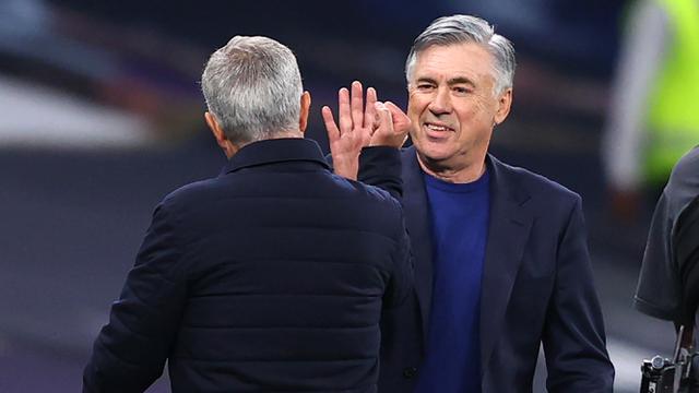Jose Mourinho Peluk Carlo Ancelotti