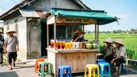 10 Inspirasi Warung Kecil Depan Rumah yang Cocok Dekat Area Persawahan, Mudah Dikelola