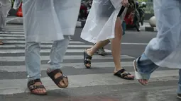 Dulu Dicap Buruk Rupa, Kini Birkenstock Jadi Simbol Kelas