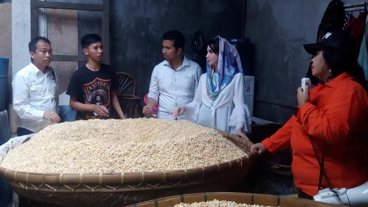 Emil Dardak dan Puti Guntur Saling Tebar Pesona di Kota Malang