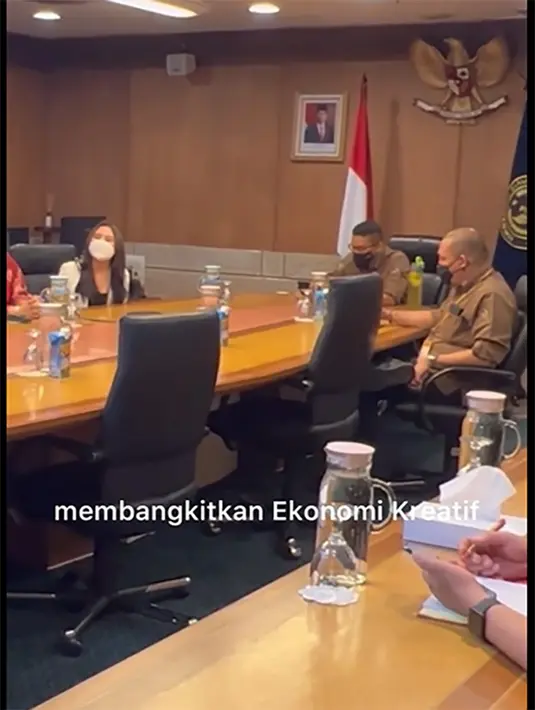 Prilly Latuconsina (Instagram/prillylatuconsina96)