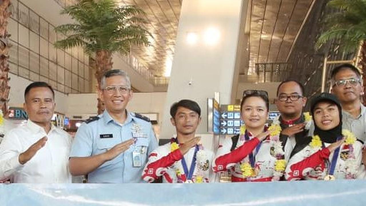 Apresiasi Tim Paralayang Indonesia Usai Juara Dunia, Kemenpora Jemput Atlet di Bandara