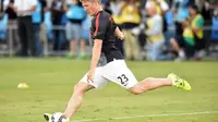 Gelandang Manchester United Bastian Schweinsteiger sebelum pertandingan antara timnya dan San Jose Earthquakes, di ajang International Champions Cup, di Avaya Stadium, San Jose, 22 Juli 2015. (AFP PHOTO / JOSH EDELSON)