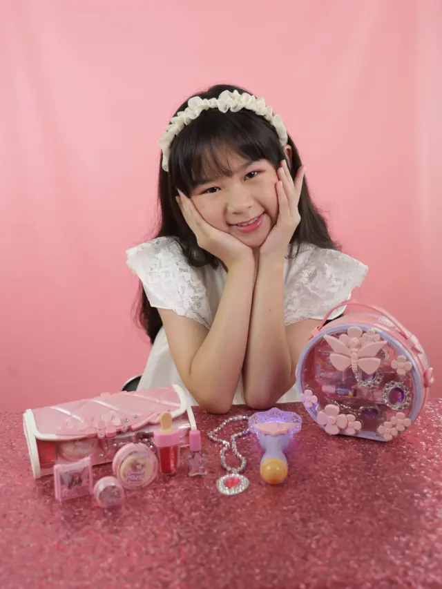 Cara Seru Eksplorasi Kreativitas Anak Perempuan Lewat Bermain Makeup