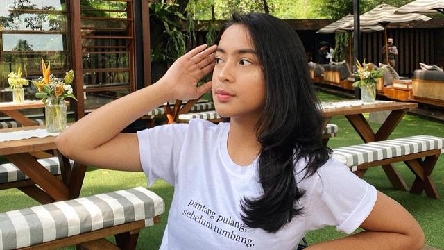 FOTO: Tampil Menawan, Ini Gaya Outfit Monokrom Kaneishia Yusuf