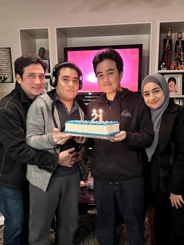 Anak Kembar Cindy Fatikasari