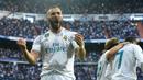 Karim Benzema bergabung dengan Real Madrid sejak 2009 silam setelah didatangkan dari Lyon. Sempat kesulitan beradaptasi, dirinya berhasil menunjukkan kemampuannya dengan sukses mengoleksi  279 gol dan 143 assist dari 558 penampilan di semua kompetisi bersama Los Blancos. (Foto: AFP/Christof Stache)