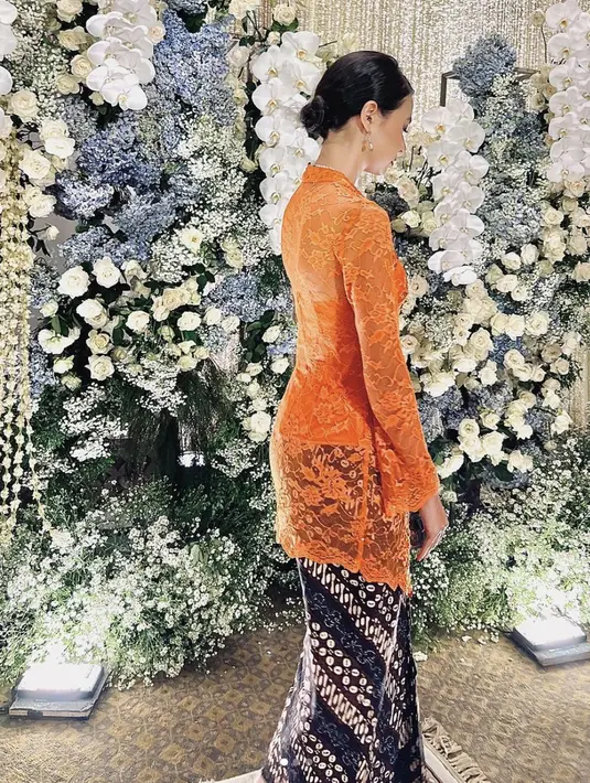 <p>Gaya rambutnya juga ditata begitu sederhana, yang menambah keanggunan tampilan Yuki. [Foto: instagram/ Yuki Kato]</p>