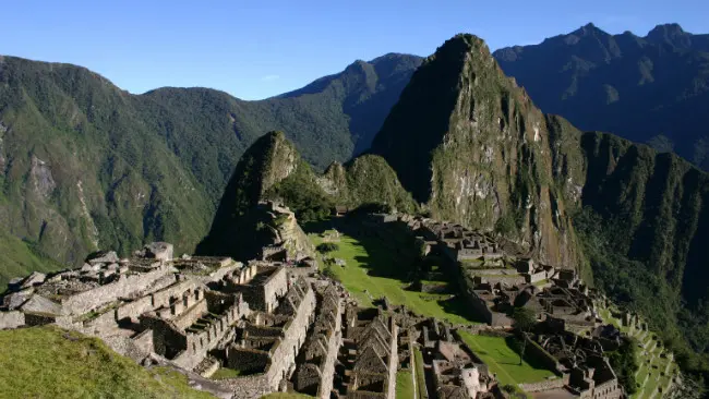 Machu Piccu di pagi hari. (Sumber Wikimedia Commons)