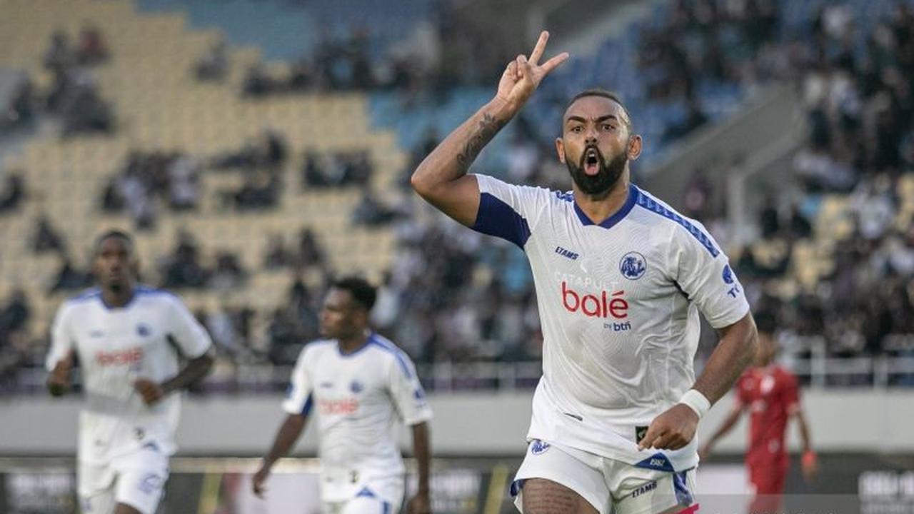Drama 4 Gol di Manahan: Persis Solo Imbang Lawan Arema FC 2-2, Sama-sama Puasa Kemenangan