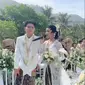 Momen Pernikahan Tri Suaka dan Nabila Maharani, Romantis Digelar di Tepi Laut (Sumber: Instagram/nabilaamw)