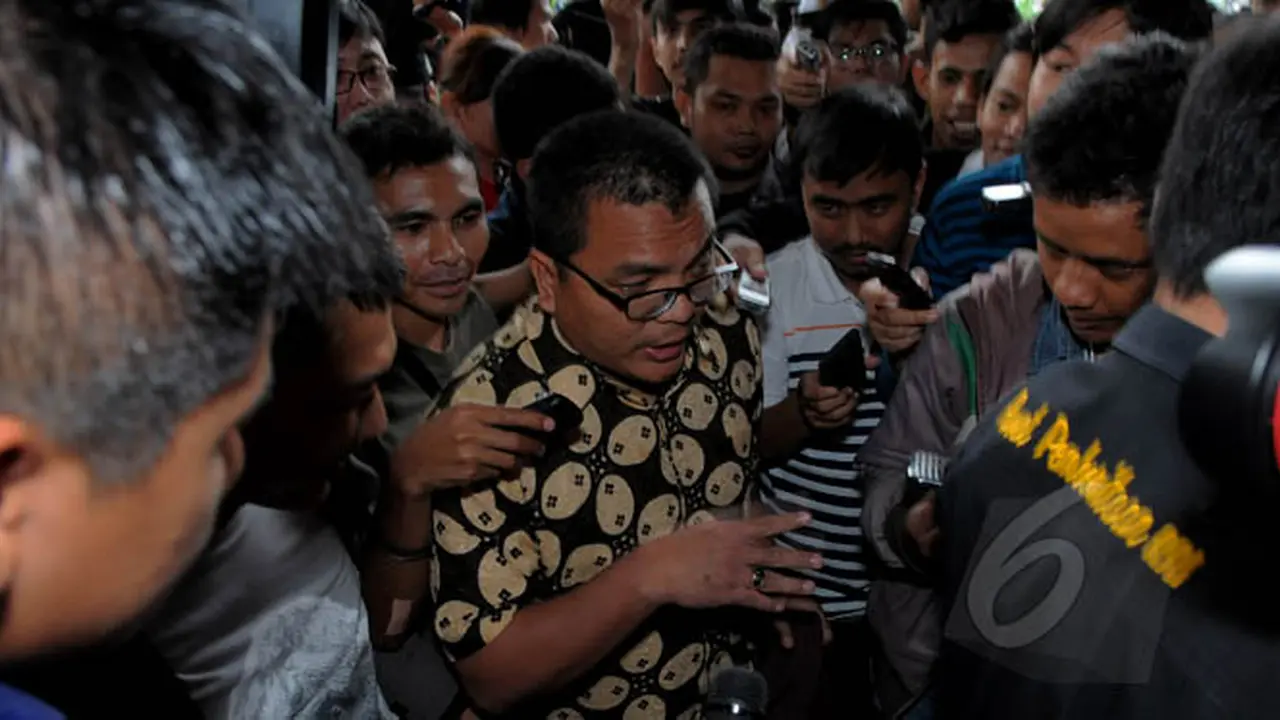 Denny Indrayana Datangi KPK