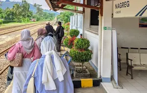 10 Stasiun Kereta Api Tertinggi di Indonesia, Masih Beroperasi