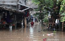 Banjir Jakarta Rendam Puluhan RT dan Ruas Jalan, Warga Diminta Waspada