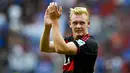 1. Julian Brandt, Bayern Leverkusen, sudah menjadi andalan meski masih berusia 19 tahun membuat dirinya dianggap sebagai calon bintang masa depan. (AFP/Sascha Schuermann)