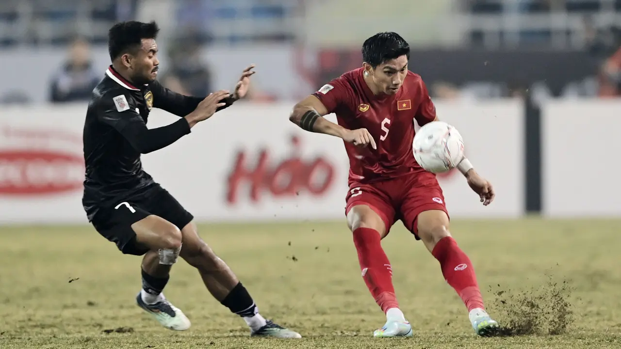 Foto: Aksi Doan Van Hau saat Membantu Vietnam Hancurkan Timnas Indonesia, Tengil Tapi Memang Tangguh
