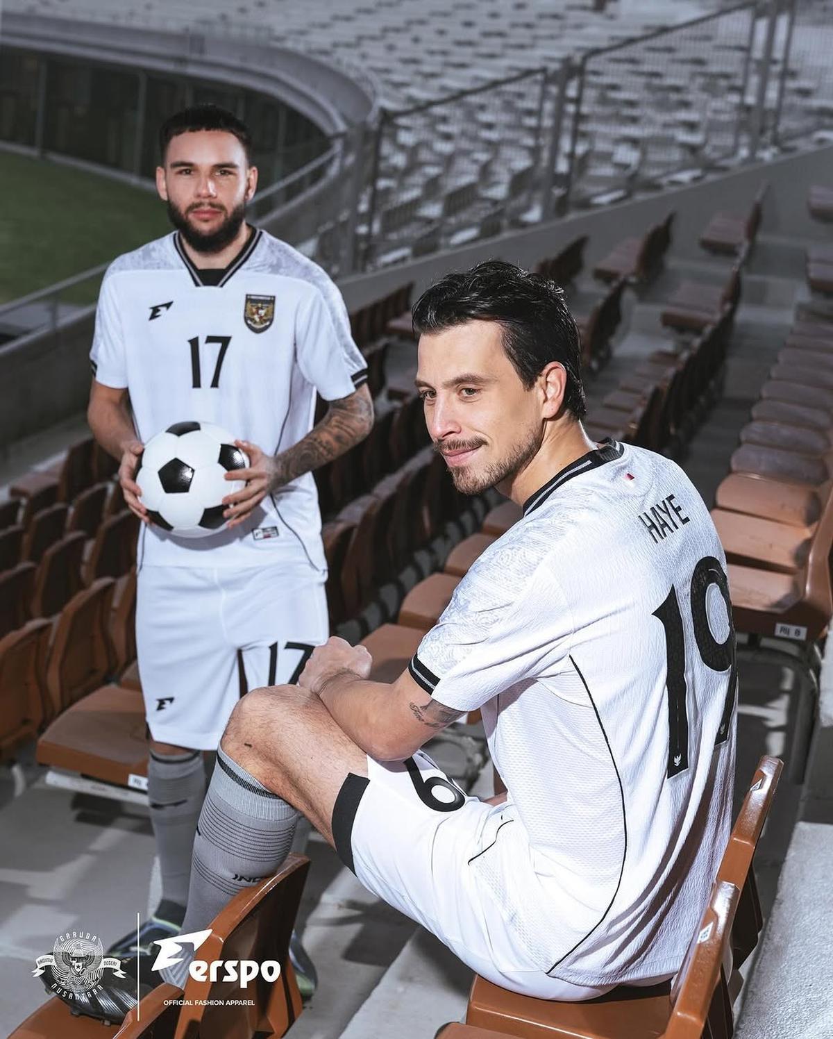 Jersey tandang Timnas Indonesia