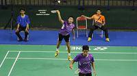 Sebanyak 309 pasang pebulutangkis dari 58 klub di 6 negara ikut serta dalam turnamen Yonex Sunrise 2015 di Gedung Bulutangkis Asia-Afrika, Jakarta, Rabu (29/7/2015).