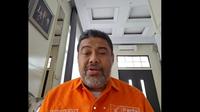 Presiden Konfederasi Serikat Pekerja Indonesia (KSPI) Said Iqbal menanggapi kebijakan tarif yang diumumkan oleh presiden AS Donald Trump. (Arief/Liputan6.com)